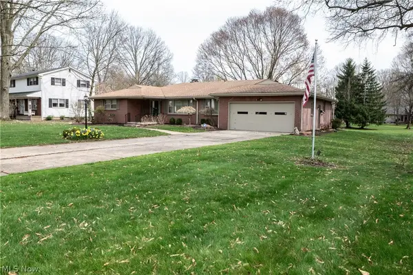 2004 Burning Tree Lane, Youngstown, OH 44505