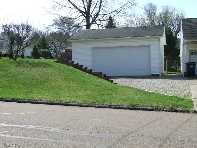 1366 Alphada Avenue, Akron, OH 44310 - #3