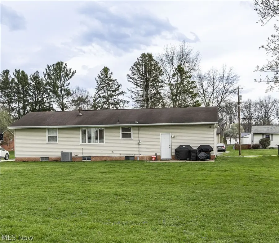 235 32nd Sw Street, Canton, OH 44706 - #3