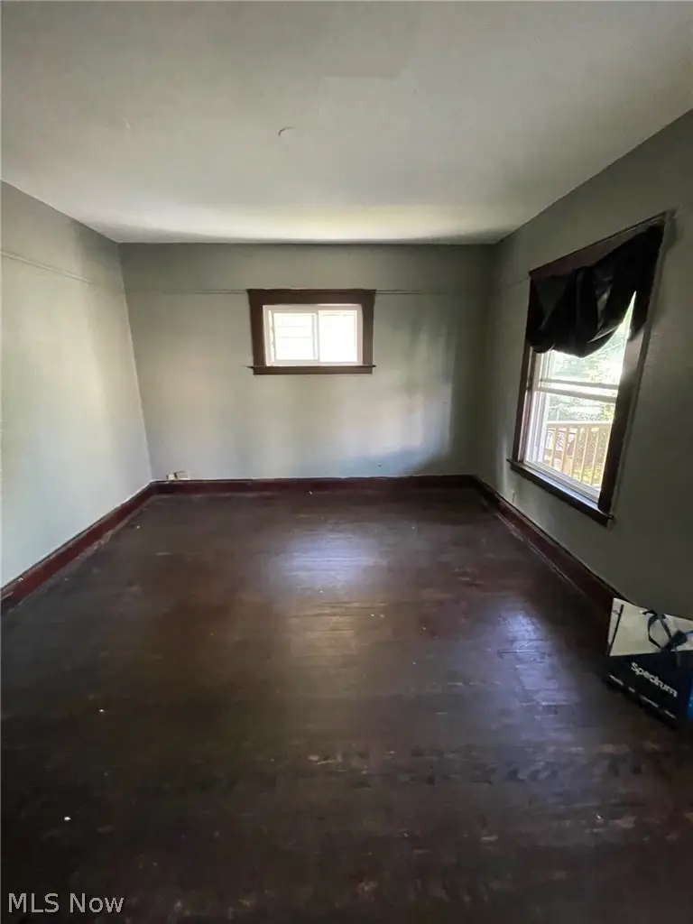 3069 W 105th Street, Cleveland, OH 44111 - #3