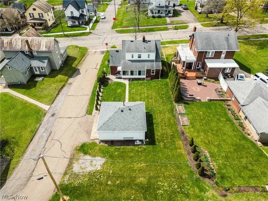 403 W Main Street, Sugarcreek, OH 44681 - #3