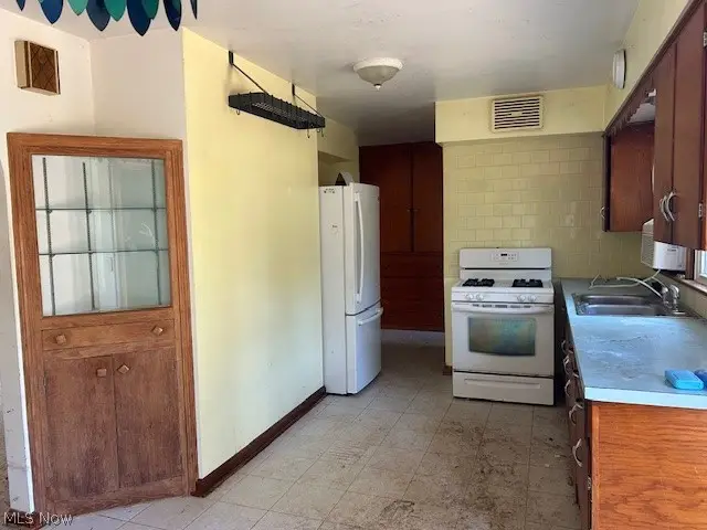 3045 Endicott Way, Silver Lake, OH 44224 - #3