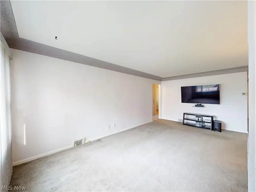 26361 Elinore Avenue, Euclid, OH 44132 - #3