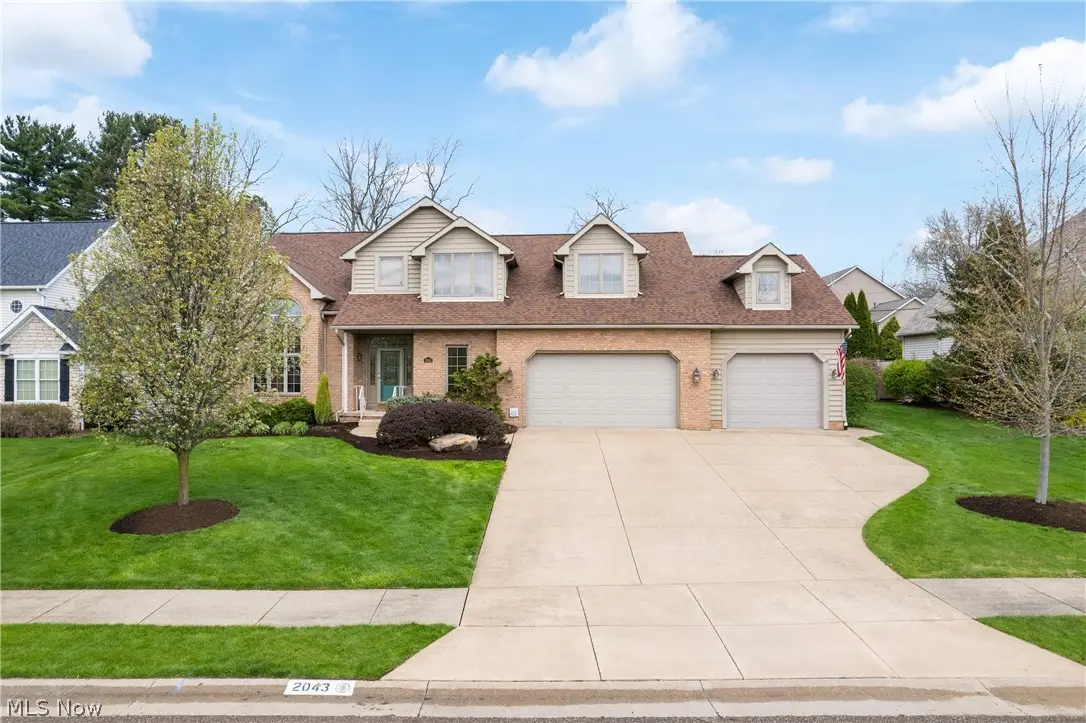 2043 Kingscote Ne Circle, North Canton, OH 44720 - #1