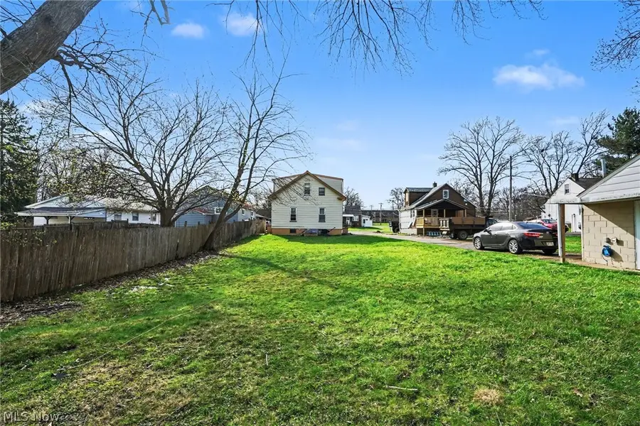 2204 Harmon Avenue, Niles, OH 44446 - #2