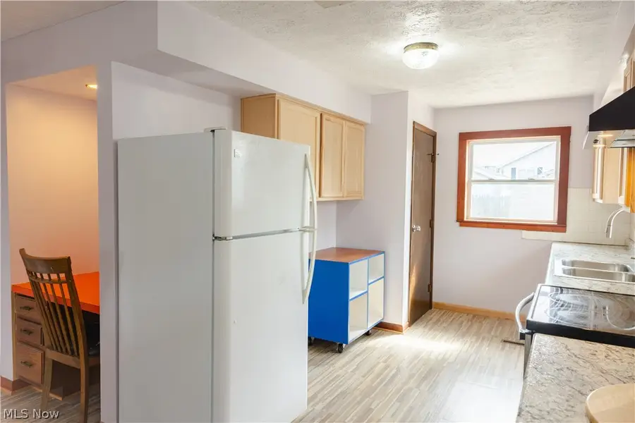1177 Neptune Avenue, Akron, OH 44301 - #3