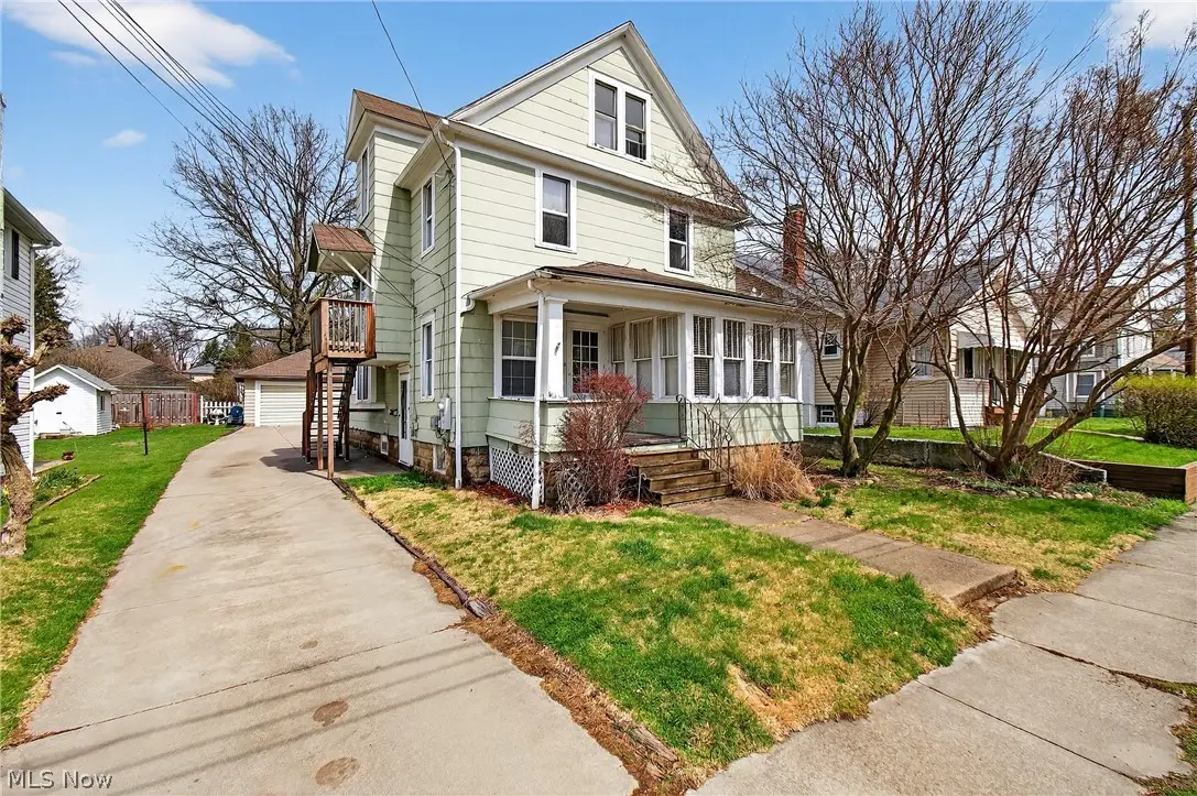 245 E Ford Avenue, Barberton, OH 44203 - #1