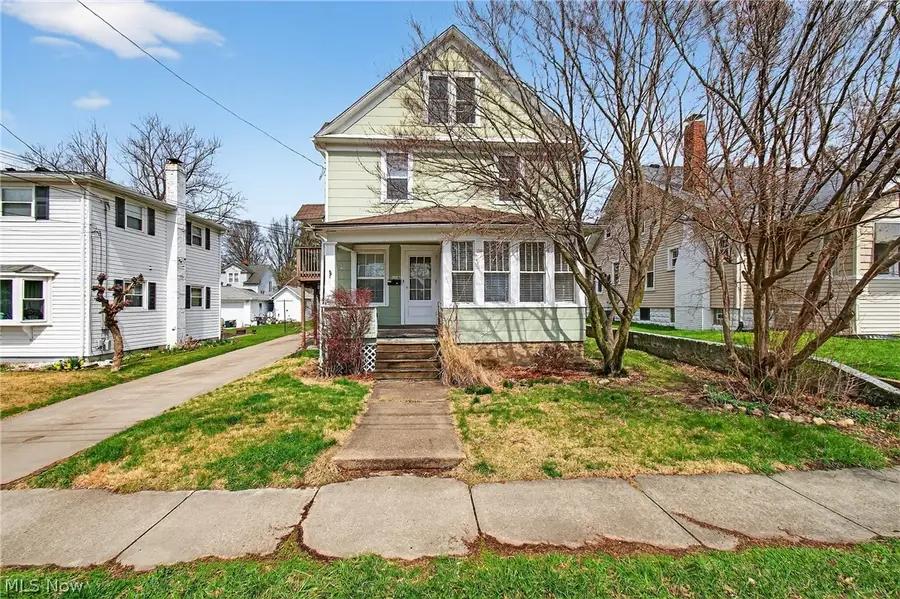 245 E Ford Avenue, Barberton, OH 44203 - #2