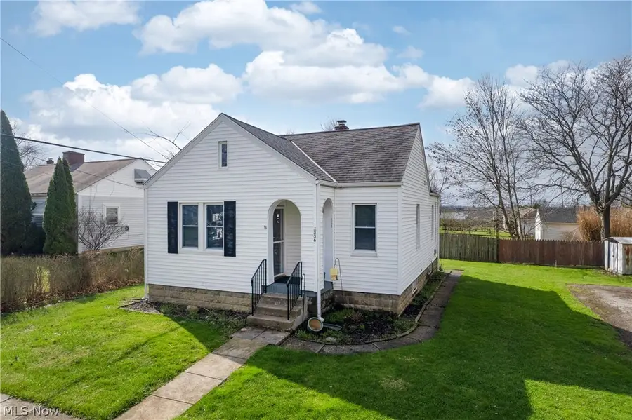 356 Avery Avenue, Bedford, OH 44146 - #2