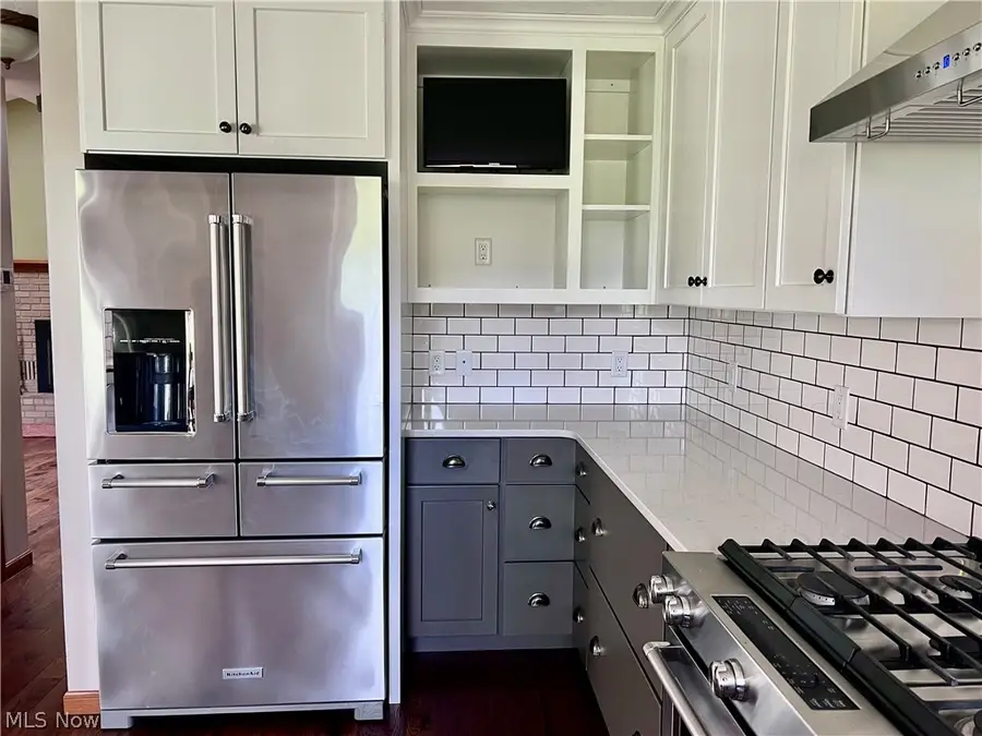 105 Poolview Circle, Dover, OH 44622 - #3