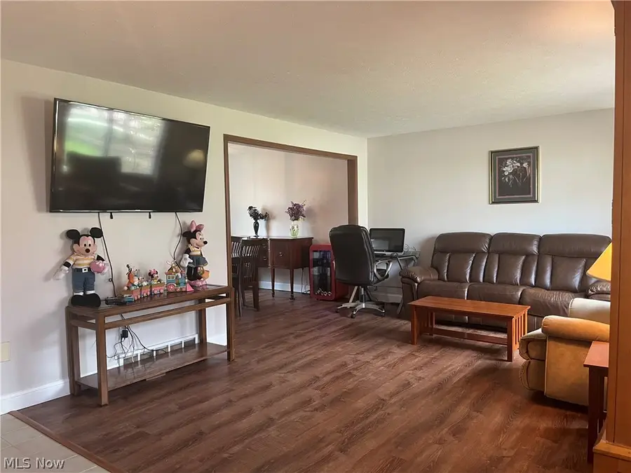 13330 S Partridge Drive, Valley View, OH 44125 - #3