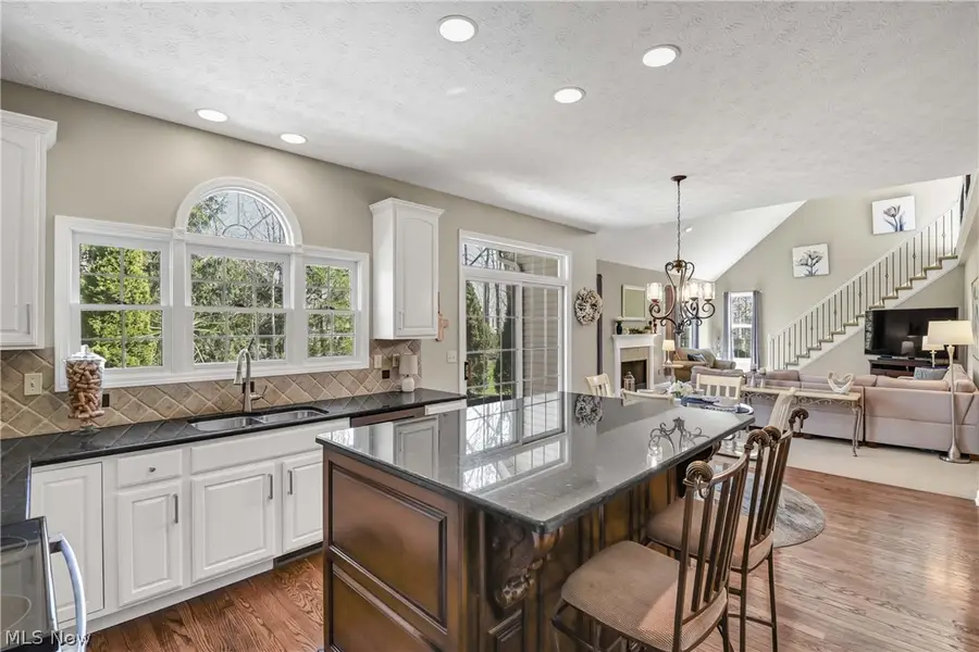 607 Parkside Drive, Avon Lake, OH 44012 - #3