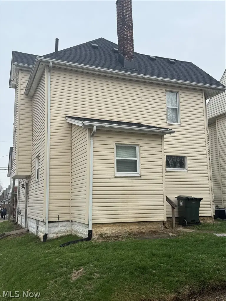 901 Clarendon Sw Avenue, Canton, OH 44710 - #2