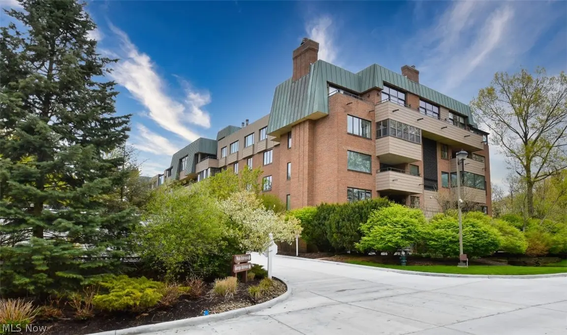 5200 Three Village Drive #LLC, Lyndhurst, OH 44124 - #1