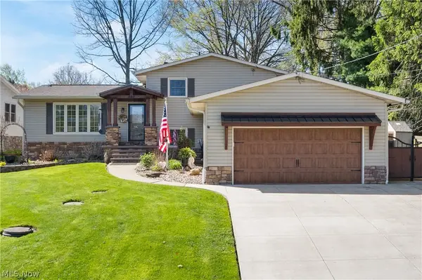 440 Moore Road, Green, OH 44319