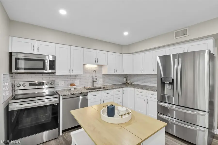 21237 Westwood Road, Fairview Park, OH 44126 - #3