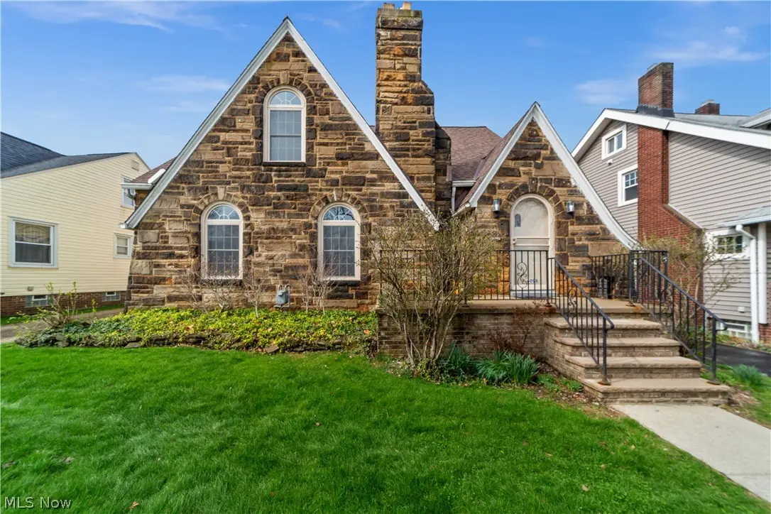 6098 Manchester Road, Parma, OH 44129 - #1