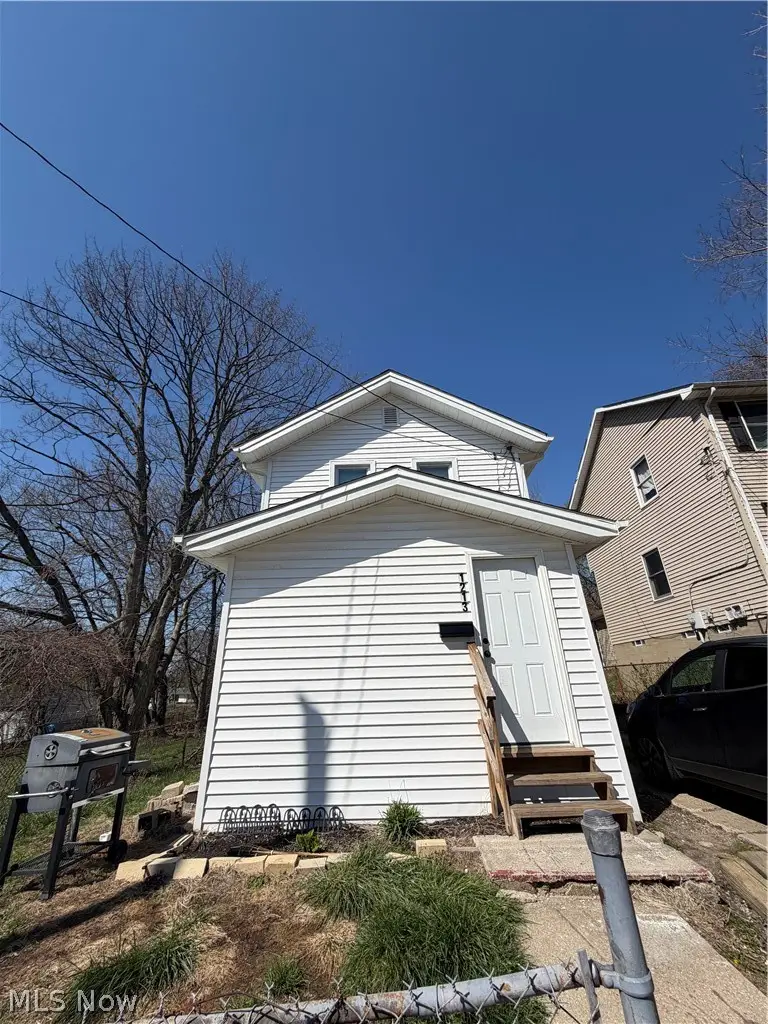 1213 Smithfarm Avenue, Akron, OH 44305 - #1