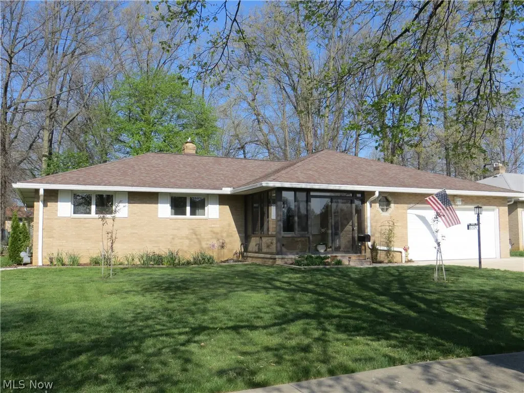 6204 Meadview Drive, Seven Hills, OH 44131 - #1