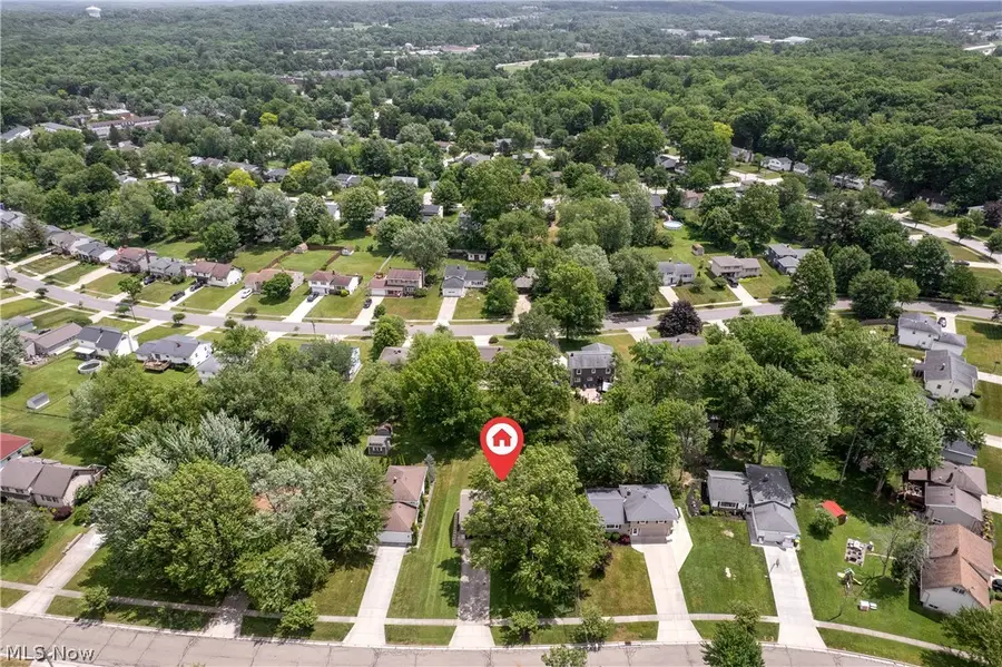 9355 Hyde Park Drive, Twinsburg, OH 44087 - #2
