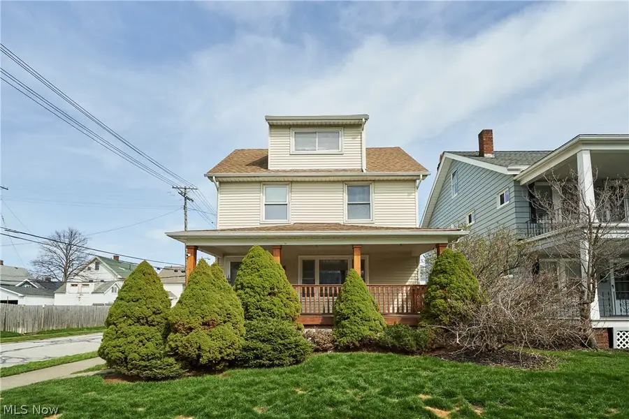 2111 Wascana Avenue, Lakewood, OH 44107 - #2