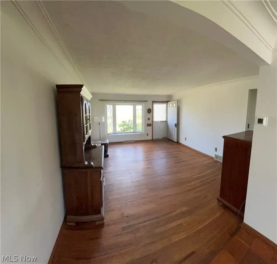 33500 Arthur Road, Solon, OH 44139 - #3