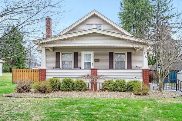 8 Nesbitt Street, Poland, OH 44514