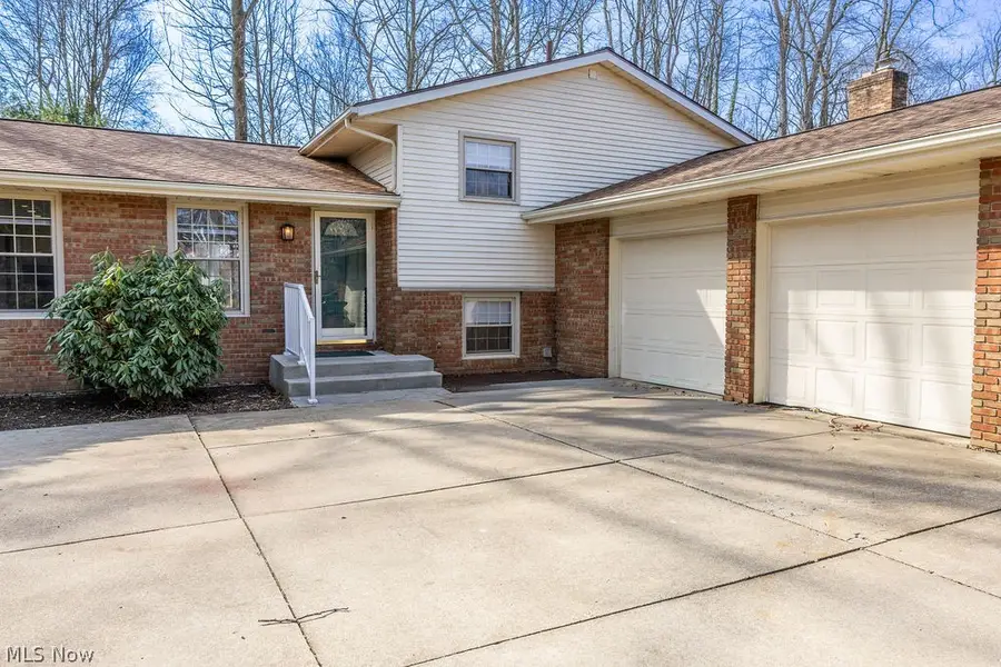 1224 Grassmere Se Street, North Canton, OH 44709 - #3