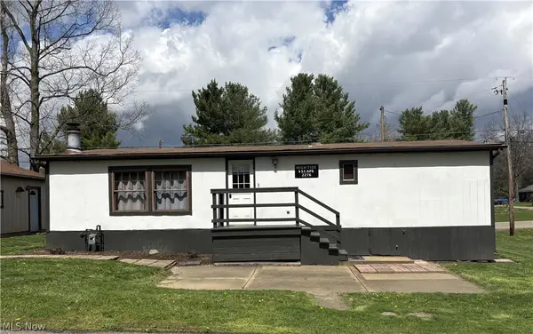 2276 Lodge Sw Road, Sherrodsville, OH 44675