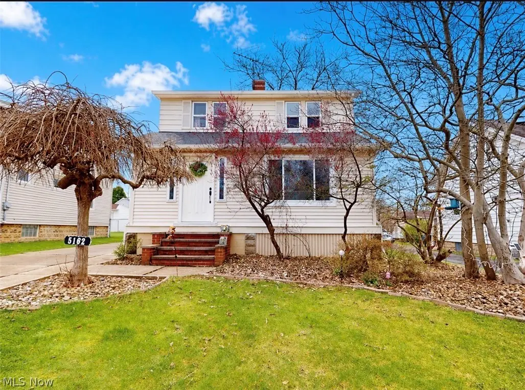 5162 Oakmont Drive, Lyndhurst, OH 44124 - #1