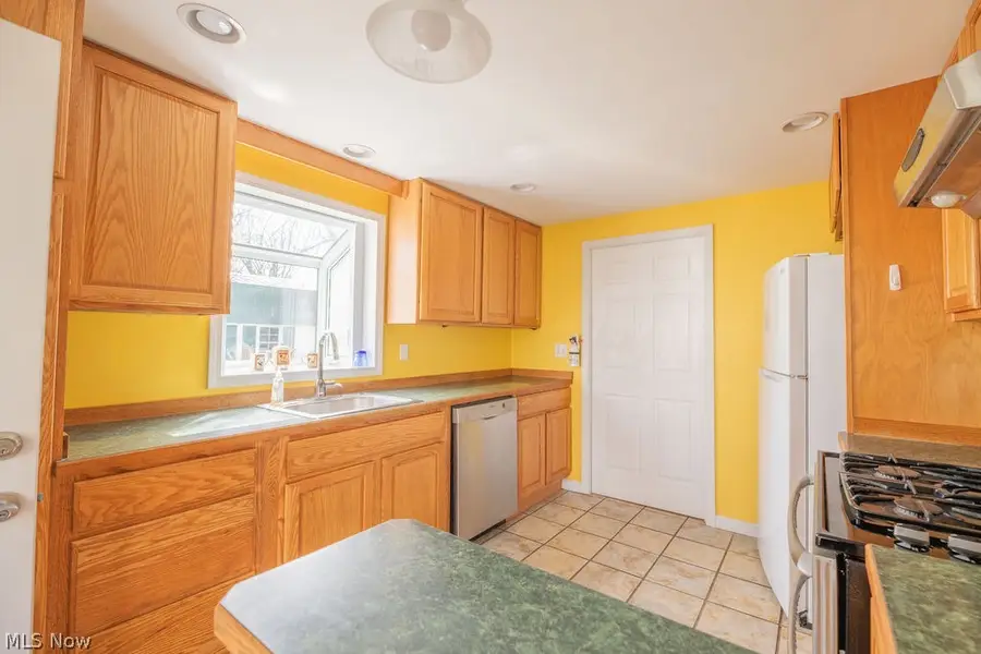 602 Frost Road, Streetsboro, OH 44241 - #3