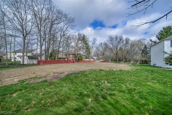 20792 Sandalwood Lane, Strongsville, OH 44149