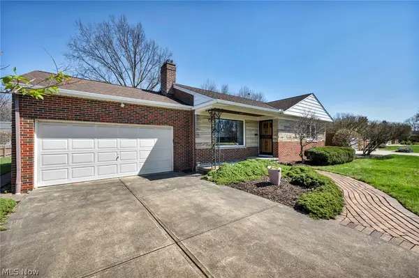 4497 W Ranchview Avenue, North Olmsted, OH 44070