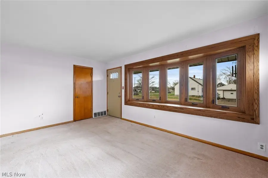 15268 Muskingum Boulevard, Brook Park, OH 44142 - #3