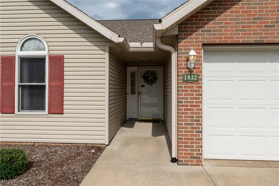 1432 Waters Edge Drive, Akron, OH 44313 - #2