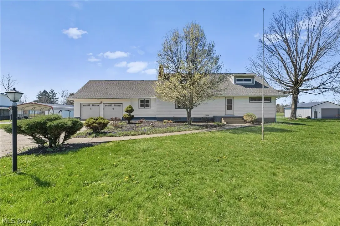 4423 Broadway Ne Avenue, Louisville, OH 44641 - #1