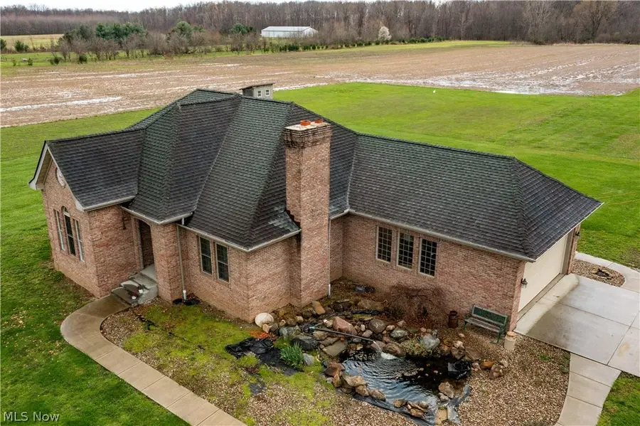 12488 Baumhart Road, Amherst, OH 44001 - #3