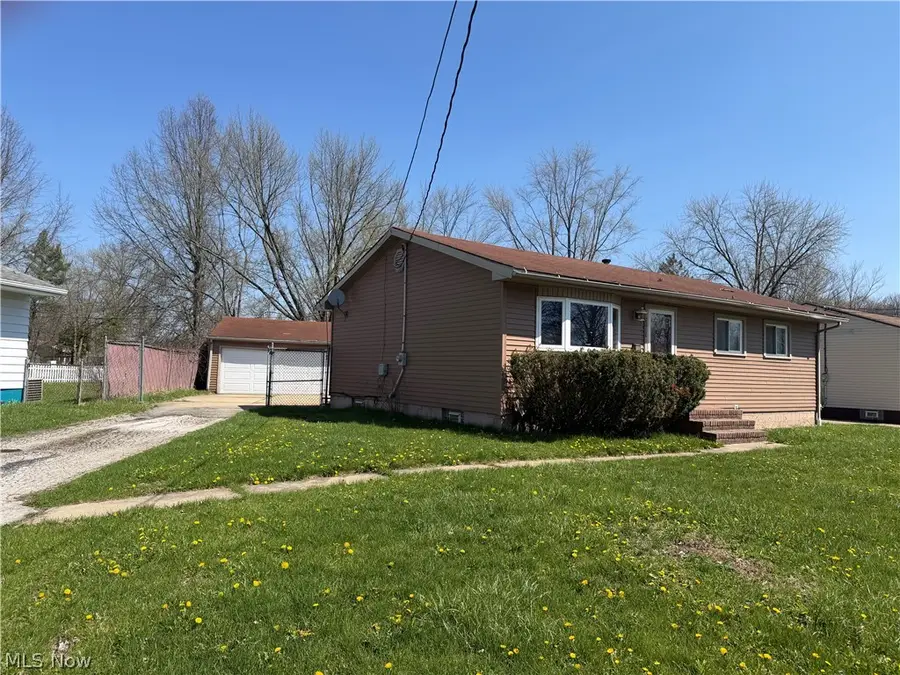 2860 Linda Nw Drive, Warren, OH 44485 - #2