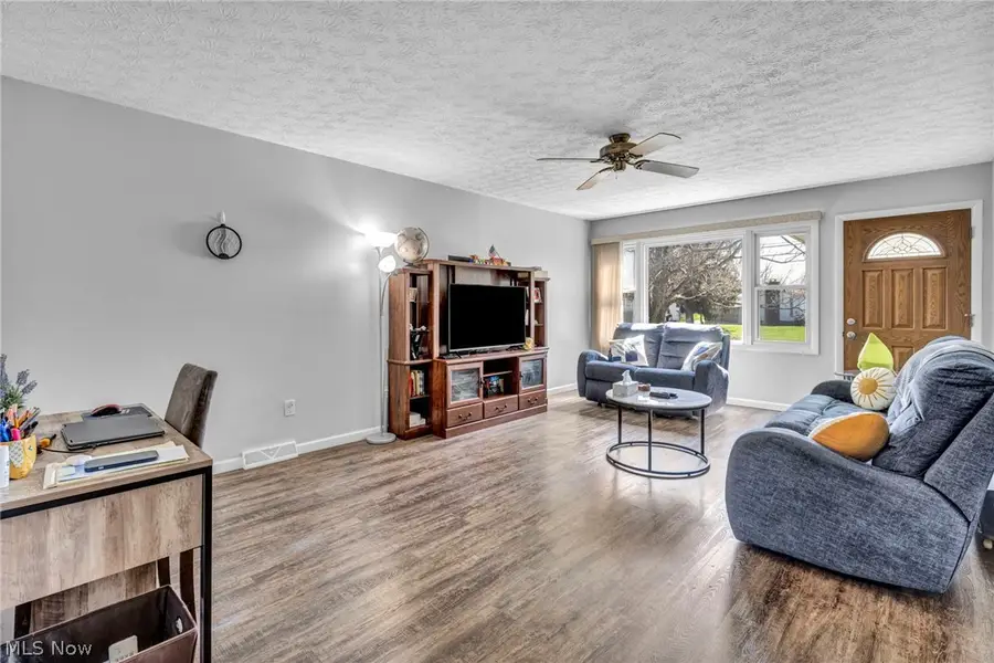 2805 Shelburn Avenue, Akron, OH 44312 - #3