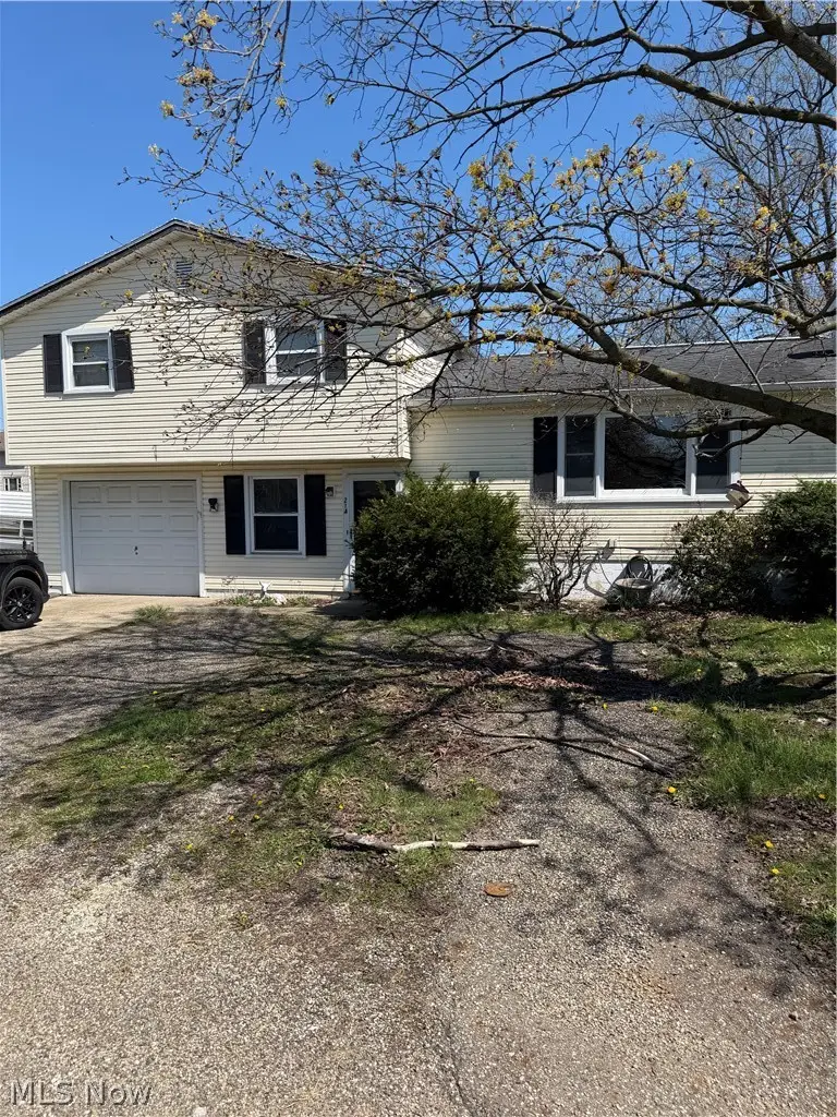 214 Stewart Nw Avenue, Massillon, OH 44646 - #1