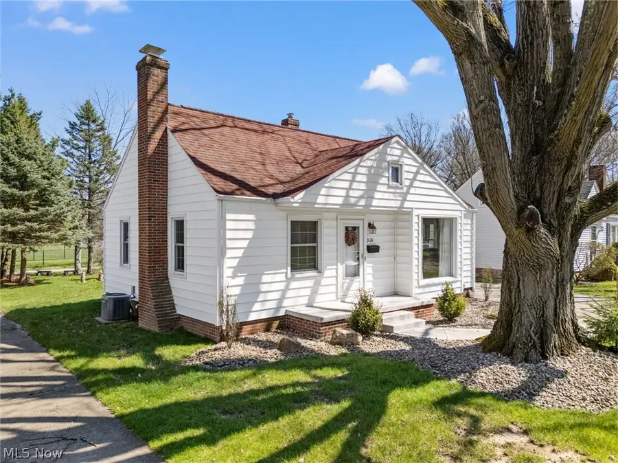 2626 Shunk Avenue, Alliance, OH 44601 - #2