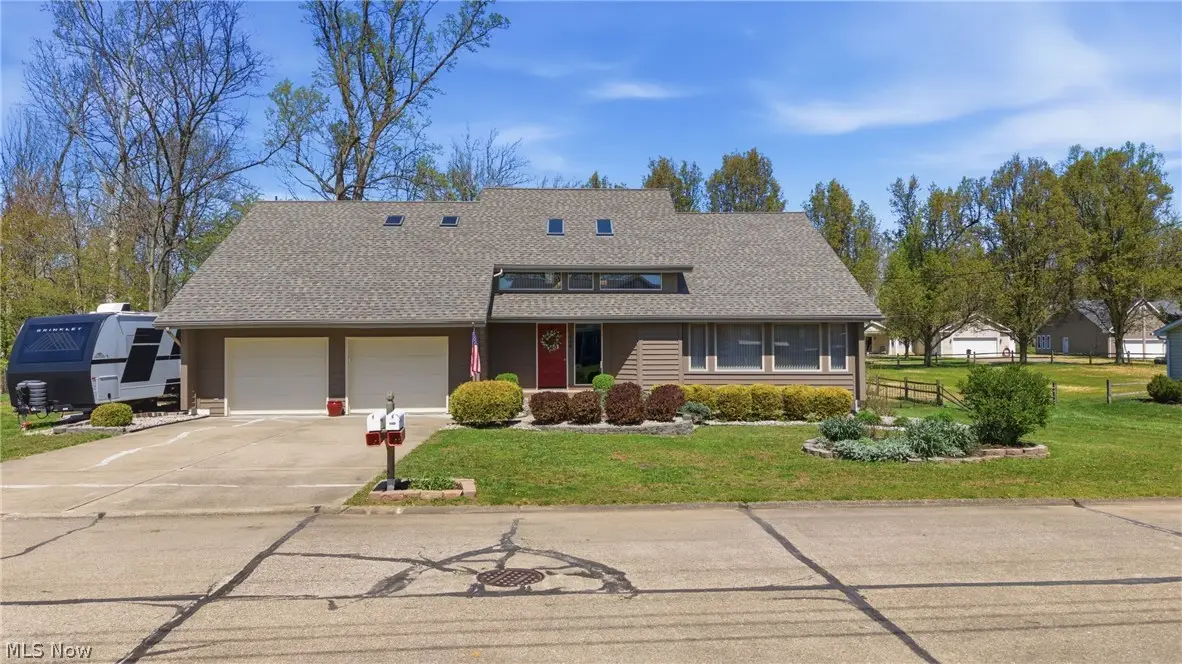 256 Walnut Grove, Washington, WV 26181 - #1