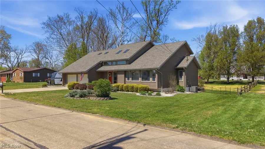 256 Walnut Grove, Washington, WV 26181 - #2