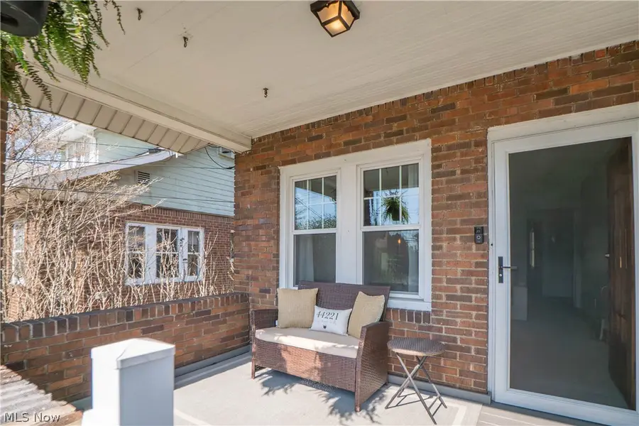 2416 4th Street, Cuyahoga Falls, OH 44221 - #2