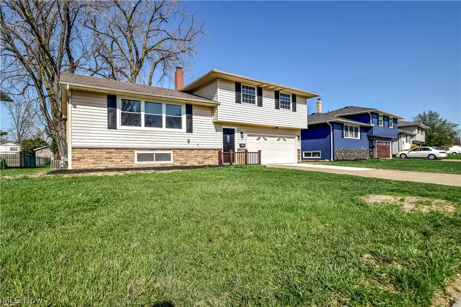 447 Saint Lawrence Boulevard, Eastlake, OH 44095 - #3