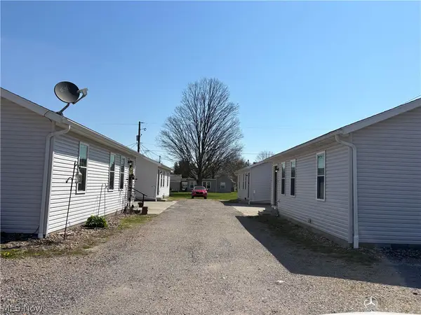 623 11th Nw Drive, New Philadelphia, OH 44663