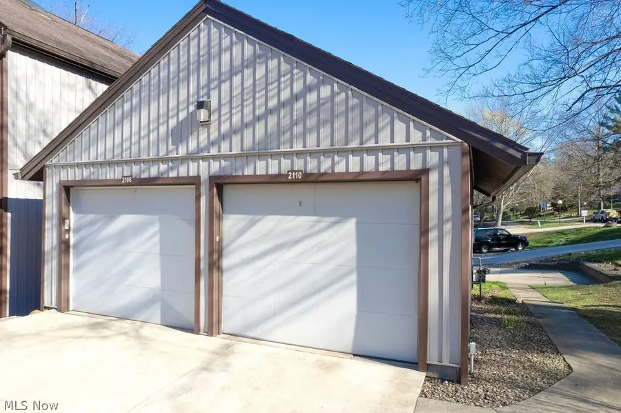 2110 Pinebrook Trail, Cuyahoga Falls, OH 44223 - #2