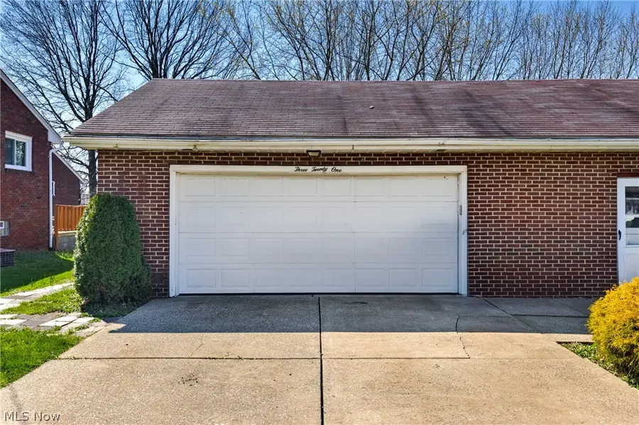 321 Porter Avenue, Campbell, OH 44405 - #3