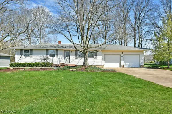 834 Pleasant Street, Warren, OH 44483