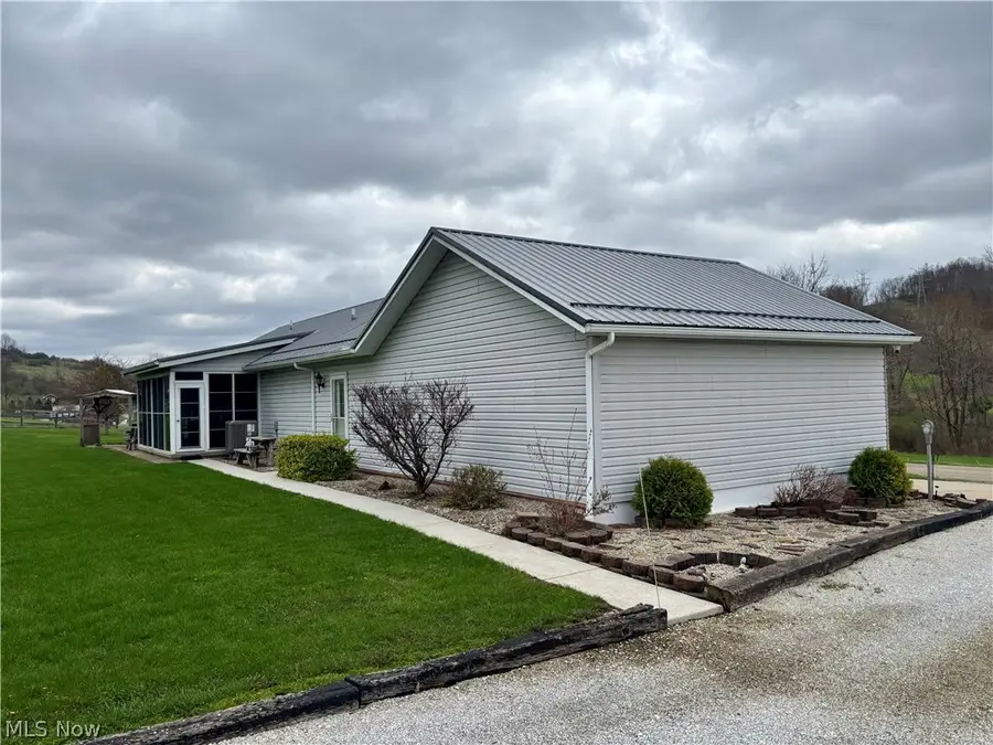 7231 Bluebird Nw Road, East Canton, OH 44730 - #3